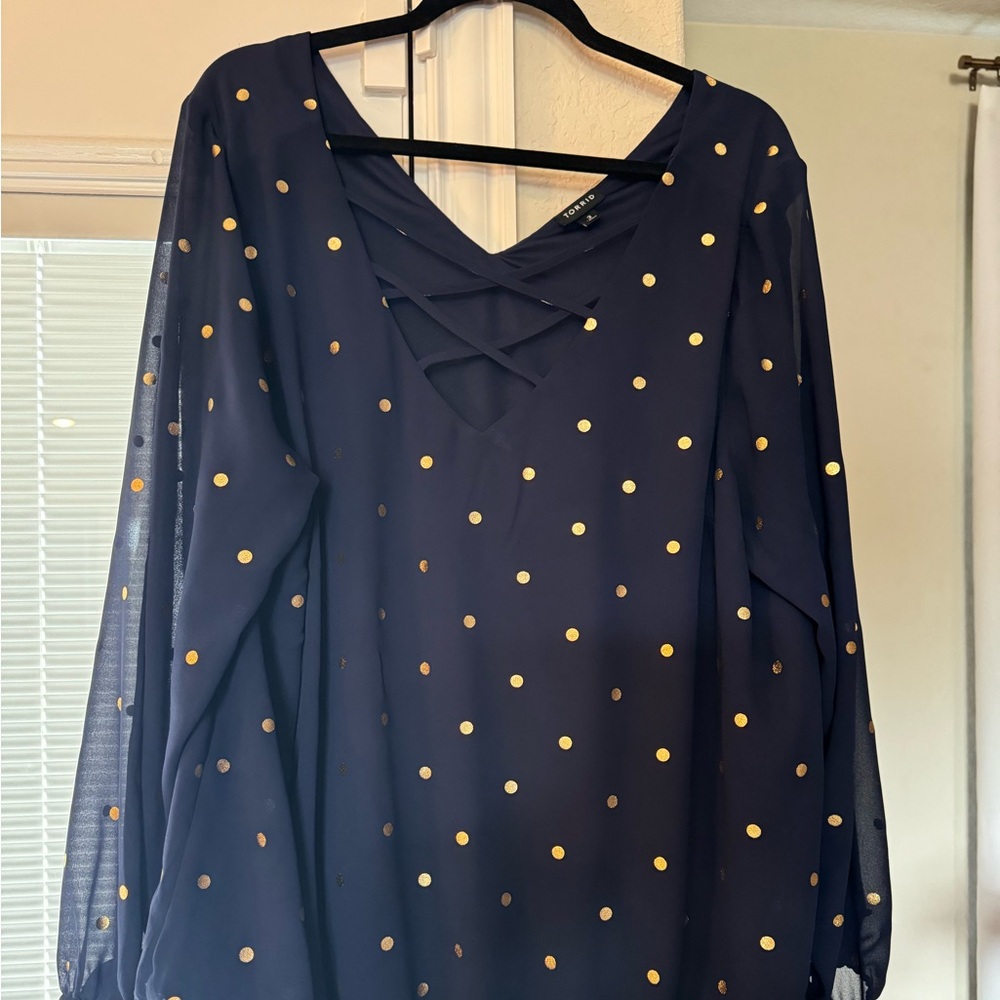 🐳🐳 Torrid Navy Blouse- Size 3 🐳🐳
